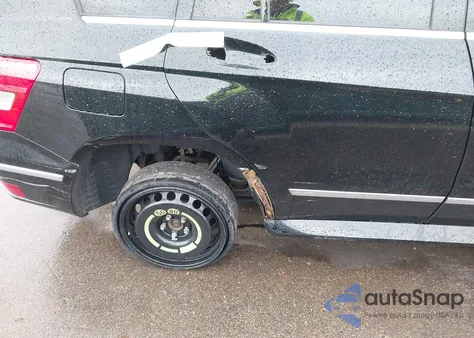 2010 Mercedes-Benz Glk 350 4Matic z USA, uszkodzony, nr VIN WDCGG8HBXAF391228